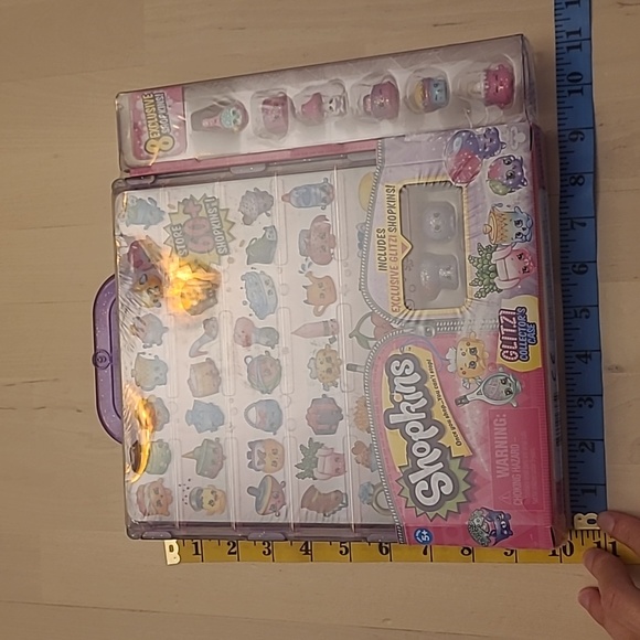 NWT/NIB Shopkins Season 5 Carrying Case with 2 Exclusive Glitz Characters - Picture 11 of 12
